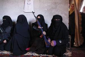 اعترافات تکان دهنده دختر 15ساله از جهاد نکاح پدرش!+عکس