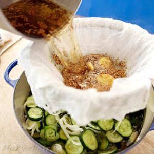 تهیه خیارشور به سبک آمریکایی