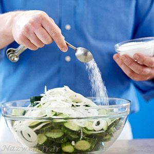 تهیه خیارشور به سبک آمریکایی