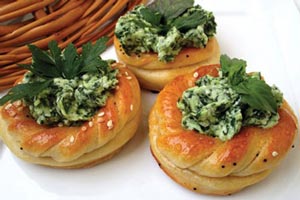 طرز تهیه نان و پنیر سبزی مجلسی