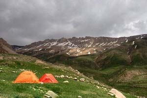 دشت نوا و قله پاشوره زیباترین روستای ایران + تصاویر