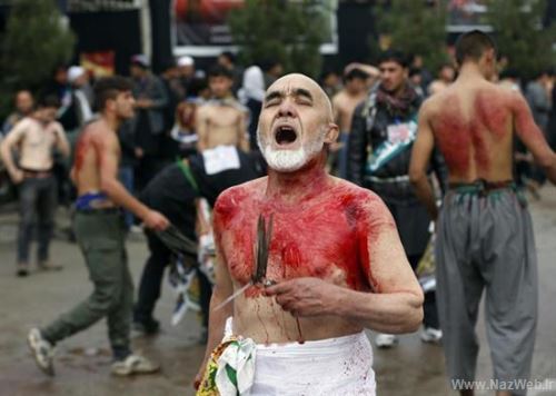تصاویری از قمه زنی وحشتناک و مراسم عزاداری مسلمانان!