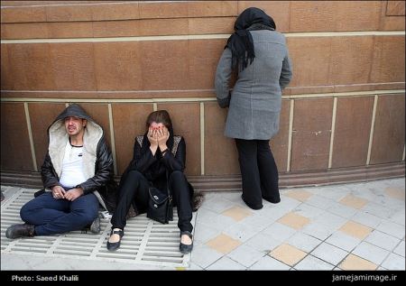 اشک های هواداران مرتضی پاشایی مقابل سردخانه (روحش شاد)