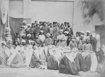 تصاویری از عزاداری عصر قاجار و قفل زدن بر بدن!!