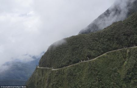 ترسناک و مسیر فوق العاده وحشتناک این جاده در چین + تصاویر