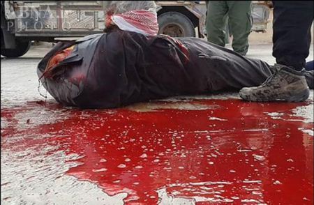 تصاویر وحشتناک از گردن زدن 4 مرد در سوریه