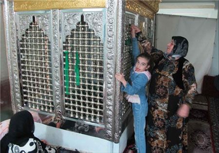 معرفی امامزاده هاجر خاتون در سنندج + عکس
