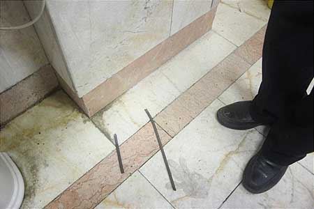 فرو رفتن وحشتناک میلگرد در سر کارگر جوان + تصاویر 