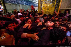 تصاویری از خودزنی و قمه زنی در اربعین حسینی!!