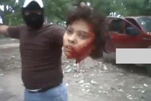جنجال انتشار ویدئویی از سربریدن خبرنگار زن توسط داعش + تصاویر 18+ جنجال انتشار ویدئویی از سربریدن خبرنگار زن توسط داعش + تصاویر 18+