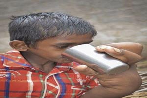 عکس های عجیب پسر 13 ساله با بزرگ و وحشتناک ترین دستها (14+) عکس های عجیب پسر 13 ساله با بزرگ و وحشتناک ترین دستها (14+)