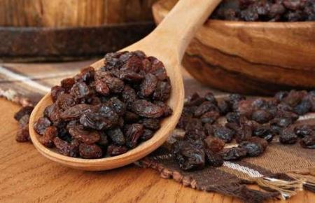 میوه های خشک چه خواصی دارند؟ آیا بر سلامت پوست هم تاثیر دارد؟