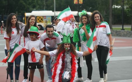 عکس های داغ تماشاگران ایرانی در بازی جام آسیا 2015