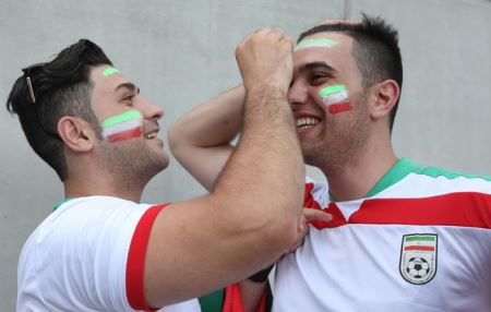 عکس های داغ تماشاگران ایرانی در بازی جام آسیا 2015