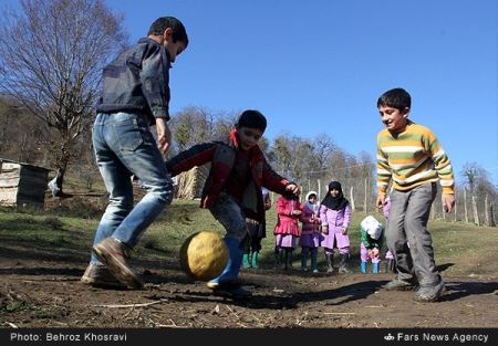 اینجا ایران است! تحصیل مثل انسان های اولیه (تصاویر)