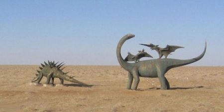 صحرای دیدنی دایناسورها در چین (عکس)