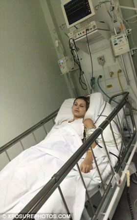 تکان دهنده از تزریق ژل به ران های ملکه زیبایی برزیل (18+)