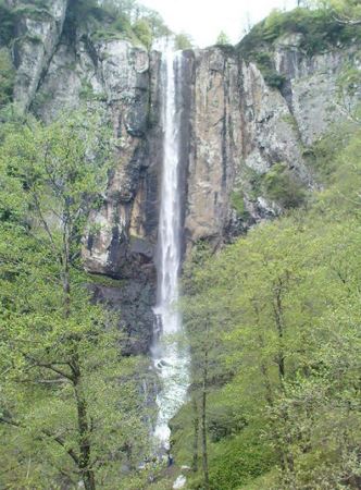 زیبا و دیدنی ترین آبشارهای ایران (تصاویر)