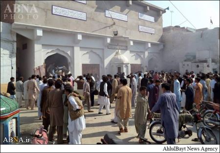 بمب گذاری درمسجد، دیدن این تصاویر وحشتناک به همه توصیه نمیشود
