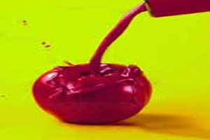 دختری که با دیدن سس گوجه بیهوش می شود! عکس