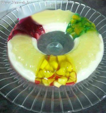 مدل تزئین ژله چند رنگ عمودی