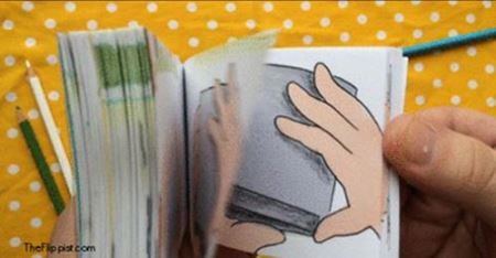 جالب ترین روش خواستگاری از دختر توسط این مرد (عکس)