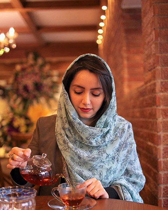 گالری عکس استایل‌های جذاب و استریت استایل نازنین بیاتی