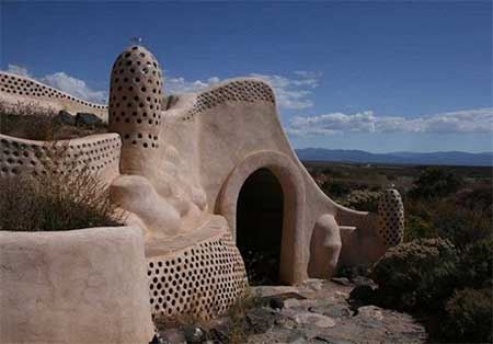 خانه های جالب و دیدنی ساخته شده از مواد بازیافتی!!