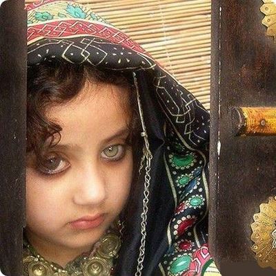 دختری با زیباترین چشمها، چشمهای همه را گرد کرد!
