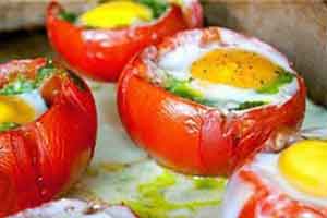صبحانه،گوجه شکم پر با تخم مرغ صبحانه،گوجه شکم پر با تخم مرغ