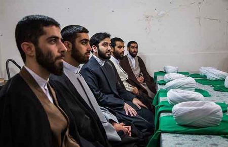 مراسم دیدنی عمامه گذاری آخوندها