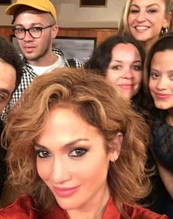 سلفی های جنجالی جنیفرلوپز با تیپ جدید (عکس)