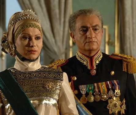 عکس های داغ و مصاحبه جنجالی با ساغر عزیزی در نقش فرح