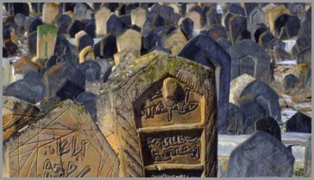 وحشت مردم از قبرستان عجیب در مازندران (عکس)