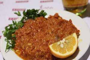 طرز تهیه دو نوع میرزا قاسمی گیلانی طرز تهیه دو نوع میرزا قاسمی گیلانی