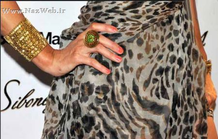 درخشش جذاب ترین خانم معروف دنیا با مدل جواهراتش (عکس)