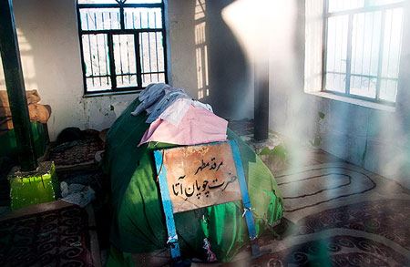 موقعیت جغرافیایی عجیب ترین زیارتگاه خالد نبی در ایران (عکس)