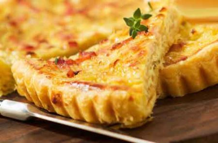 پیتزا تن ماهی خانگی