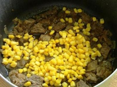 طرز تهیه تصویری خوراک گوشت و ذرت