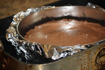 طرز تهیه تصویری چیز کیک پرطرفدار بدون پخت