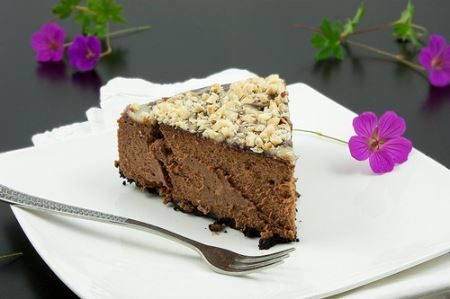 طرز تهیه تصویری چیز کیک پرطرفدار بدون پخت