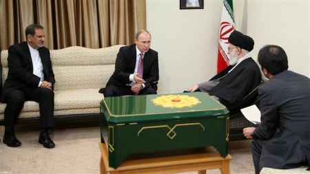 سرگذشت جالب قرآنی که دوشنبه به تهران رسید + عکس