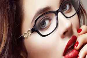 آموزش آرایش چشم برای دختران عینکی