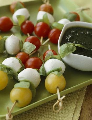 طرز تهیه بهترین غذاهای بندانگشتی برای شب یلدا با عکس