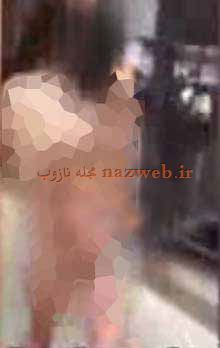 لخت شدن این زن در خیابان برای چت کردن! عکس
