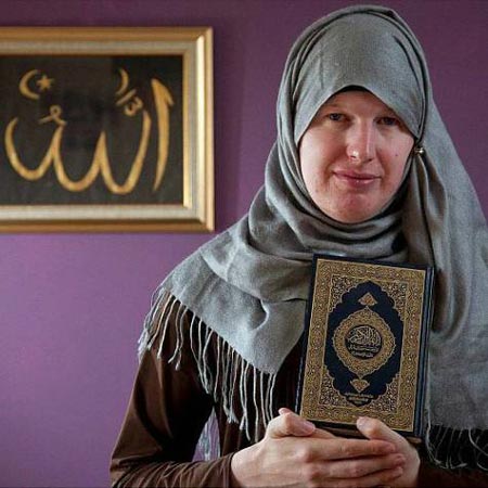 حمایت جنجالی بهنوش بختیاری از تغییر جنسیت این افراد (عکس)