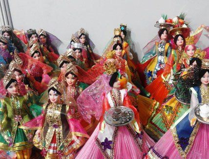 عکس باربی های جراحی شده ایران در لباس محلی