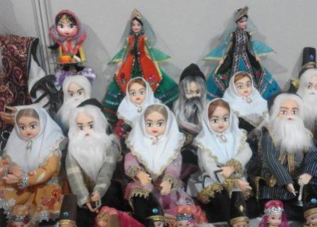 عکس باربی های جراحی شده ایران در لباس محلی