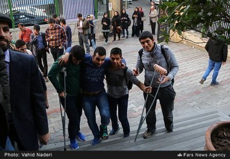سلفی های داغ و دیدنی دختران در روز انتخابات