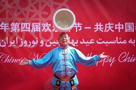 عکس های جنجالی رقص چینی ها در کاخ نیاوران!